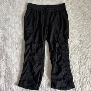 The North Face Black Women’s Capris Size M